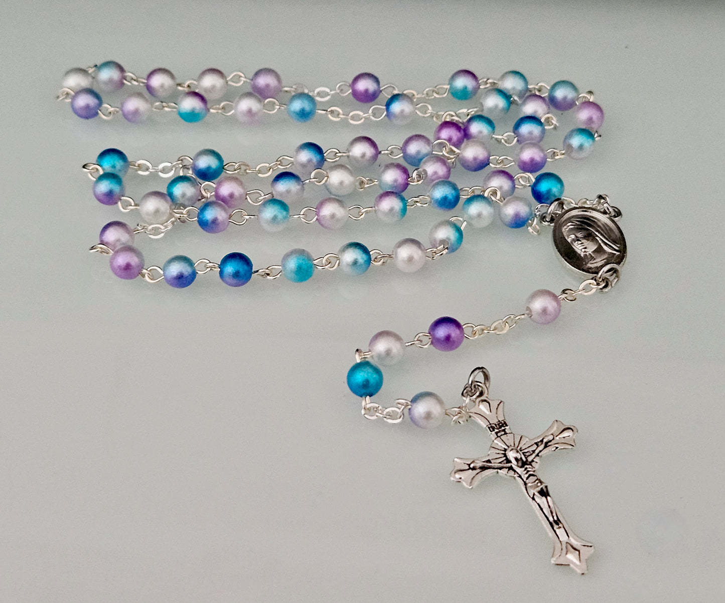 'Our Lady Queen of Peace & Divine Mercy' Gradient Rosary